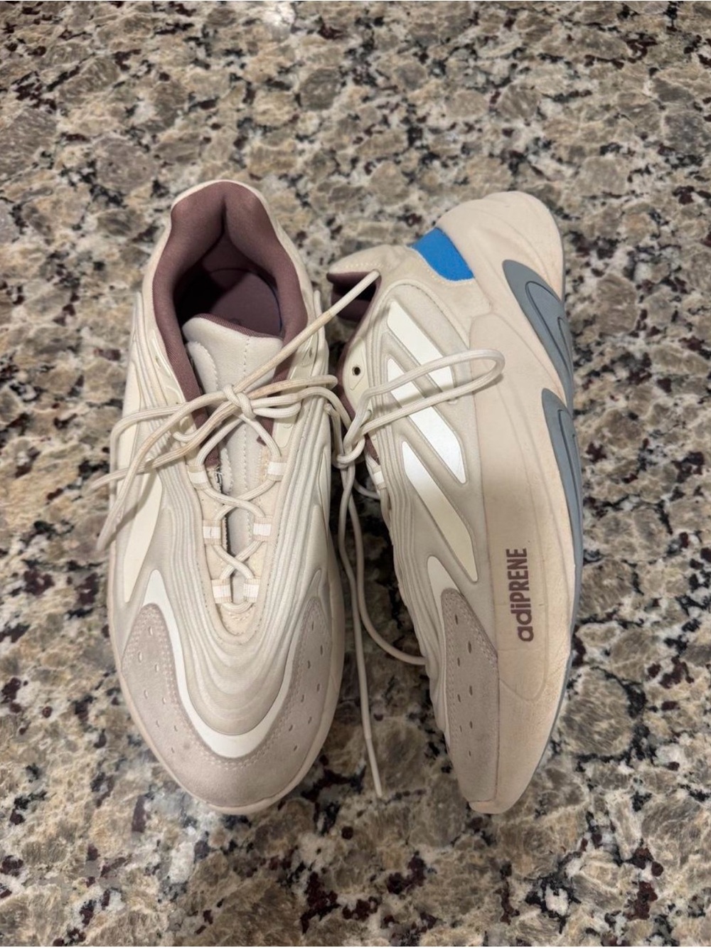 Adidas Ozelia men's size 7